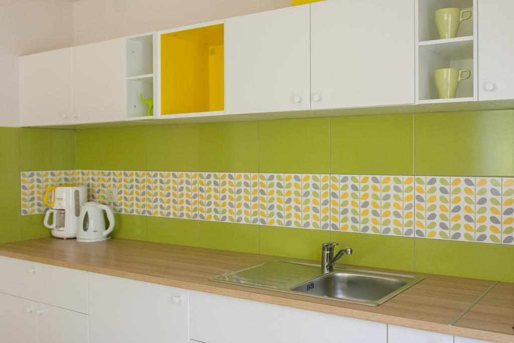 Studio And Apartment Nadia With Garden Porec Esterno foto