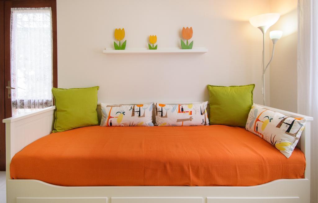 Studio And Apartment Nadia With Garden Porec Esterno foto
