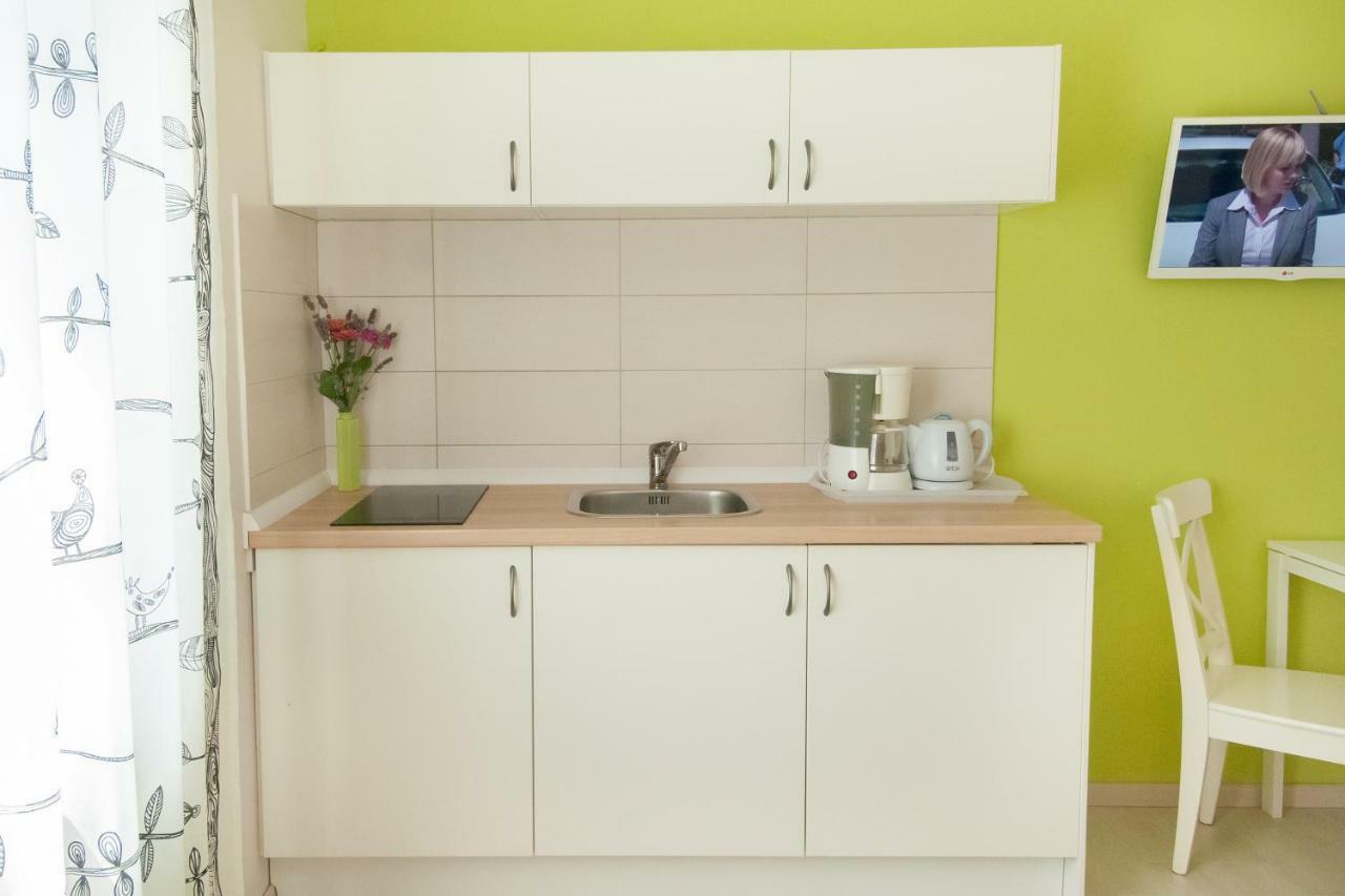 Studio And Apartment Nadia With Garden Porec Esterno foto